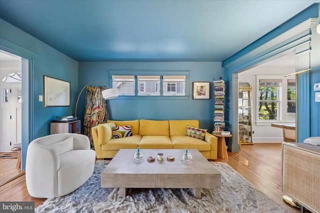 536 COUNTRY CLUB LN, Havertown, PA 19083