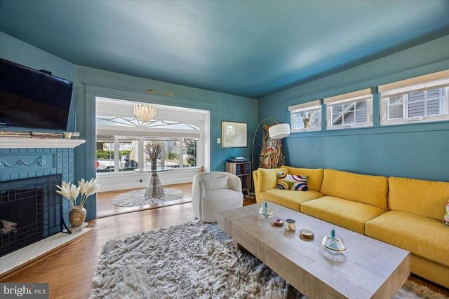 536 COUNTRY CLUB LN, Havertown, PA 19083