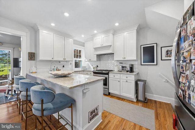 536 COUNTRY CLUB LN, Havertown, PA 19083