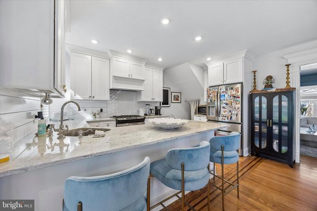 536 COUNTRY CLUB LN, Havertown, PA 19083