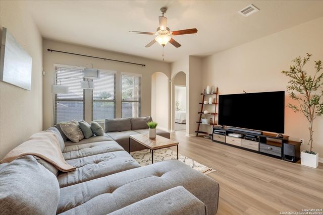 14514 Bucking Trl, San Antonio, TX 78254