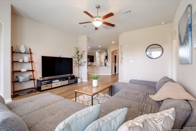 14514 Bucking Trl, San Antonio, TX 78254