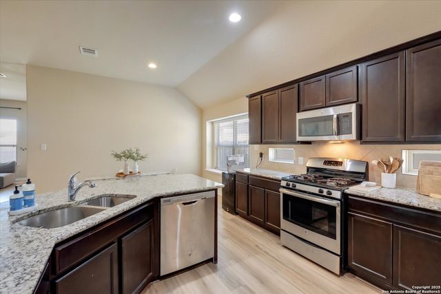 14514 Bucking Trl, San Antonio, TX 78254