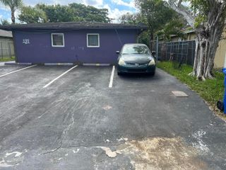 1132 NW 5TH Court 1, Fort Lauderdale, FL 33311