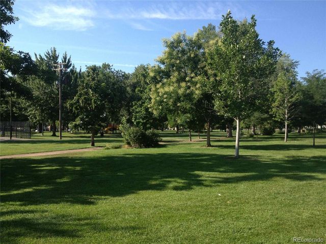 3027 Lawrence St, Denver, CO 80205