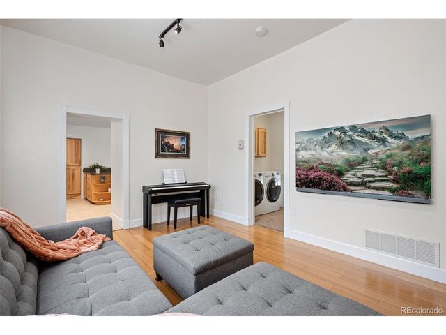 3027 Lawrence St, Denver, CO 80205