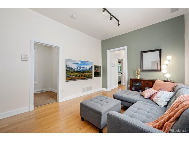 3027 Lawrence St, Denver, CO 80205