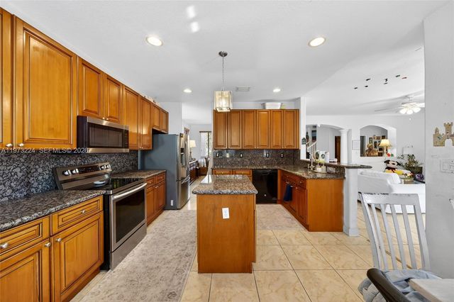 7436 SW 188th Lane, Cutler Bay, FL 33157