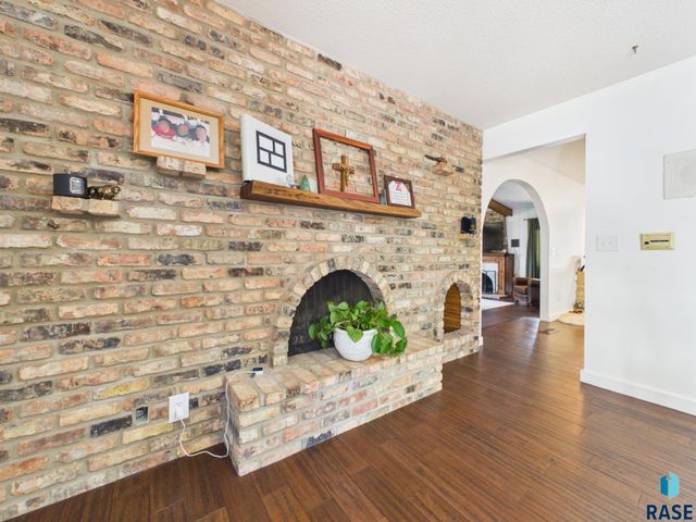 2904 S Elmwood Ave Avenue, Sioux Falls, SD 57105
