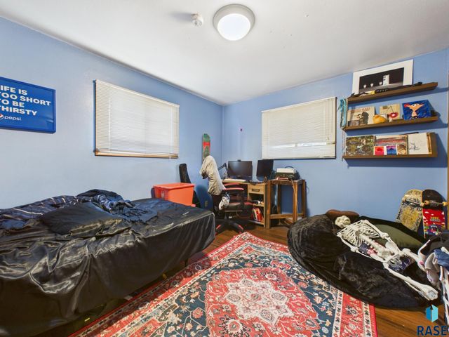 2904 S Elmwood Ave Avenue, Sioux Falls, SD 57105