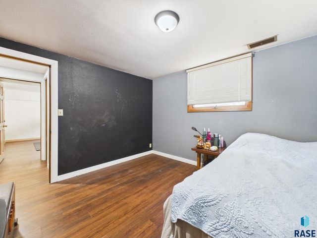 2904 S Elmwood Ave Avenue, Sioux Falls, SD 57105