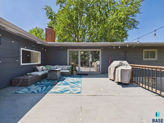 2904 S Elmwood Ave Avenue, Sioux Falls, SD 57105