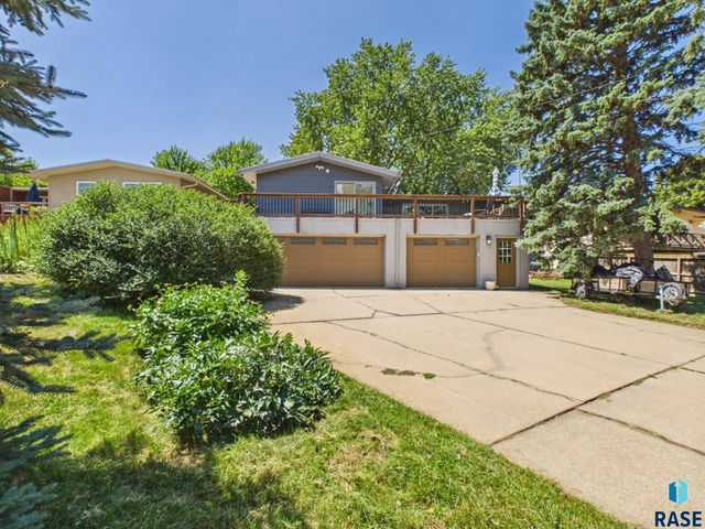 2904 S Elmwood Ave Avenue, Sioux Falls, SD 57105