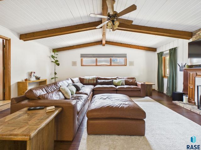2904 S Elmwood Ave Avenue, Sioux Falls, SD 57105