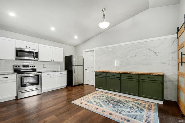 29767 Georgia Place Court, Elkhart, IN 46514