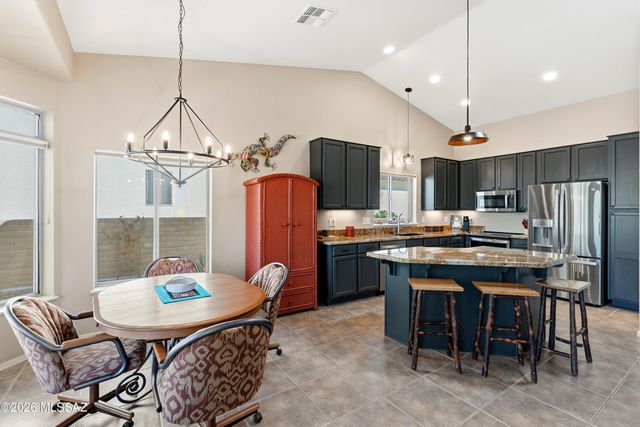 2283 E Desert Squirrel Court, Green Valley, AZ 85614