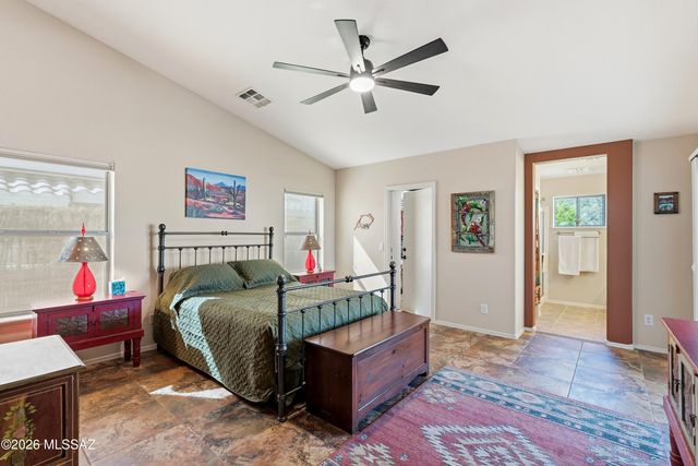 2283 E Desert Squirrel Court, Green Valley, AZ 85614