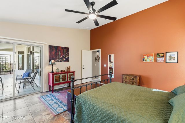 2283 E Desert Squirrel Court, Green Valley, AZ 85614