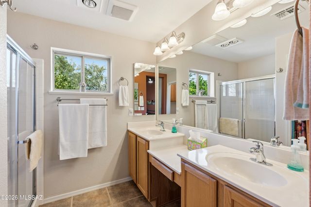 2283 E Desert Squirrel Court, Green Valley, AZ 85614