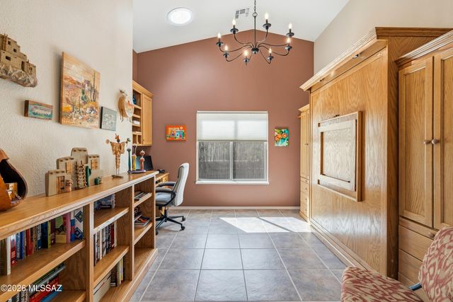 2283 E Desert Squirrel Court, Green Valley, AZ 85614