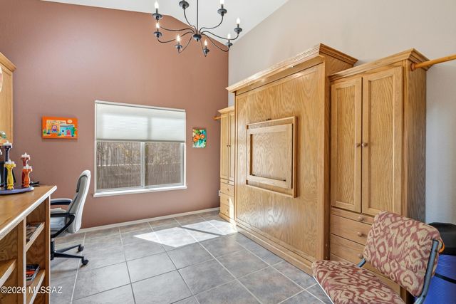 2283 E Desert Squirrel Court, Green Valley, AZ 85614