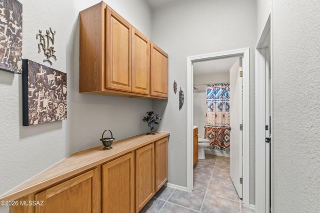 2283 E Desert Squirrel Court, Green Valley, AZ 85614