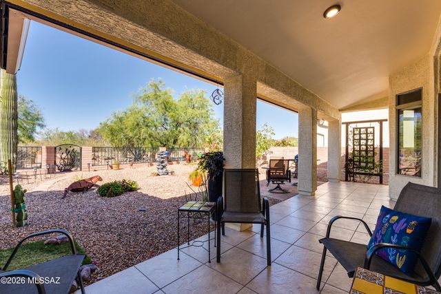 2283 E Desert Squirrel Court, Green Valley, AZ 85614