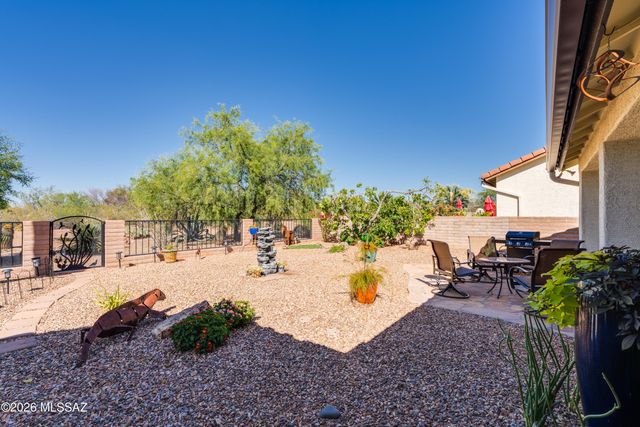 2283 E Desert Squirrel Court, Green Valley, AZ 85614