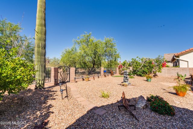 2283 E Desert Squirrel Court, Green Valley, AZ 85614