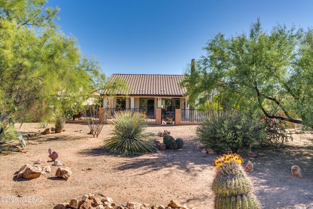2283 E Desert Squirrel Court, Green Valley, AZ 85614