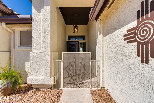 2283 E Desert Squirrel Court, Green Valley, AZ 85614