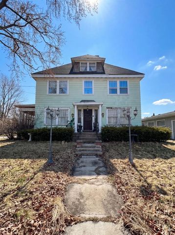 418 BROAD STREET, Menasha, WI 54952