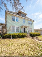 418 BROAD STREET, Menasha, WI 54952