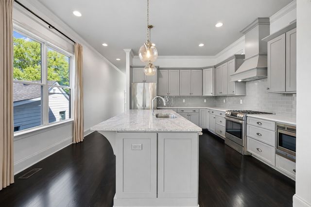 2109A 11th Ave, S, Nashville, TN 37204