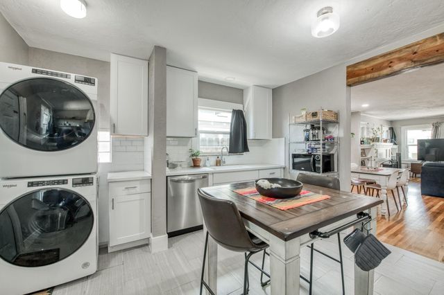 509 E Weldon Avenue, Fresno, CA 93704