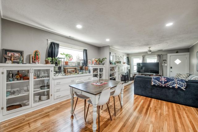509 E Weldon Avenue, Fresno, CA 93704