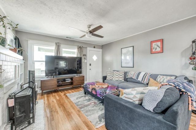 509 E Weldon Avenue, Fresno, CA 93704