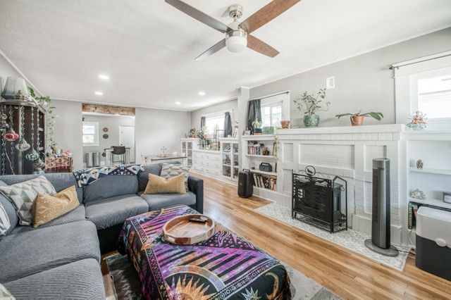 509 E Weldon Avenue, Fresno, CA 93704