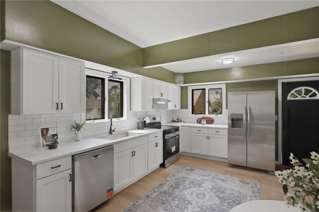 112 Roxborough Road, Rochester, NY 14619