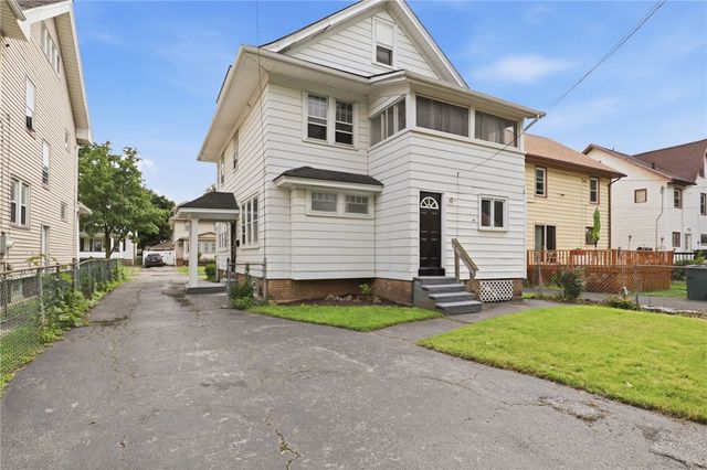 112 Roxborough Road, Rochester, NY 14619