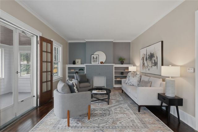 112 Roxborough Road, Rochester, NY 14619