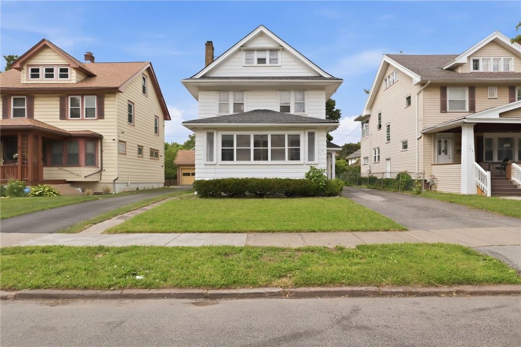 112 Roxborough Road, Rochester, NY 14619