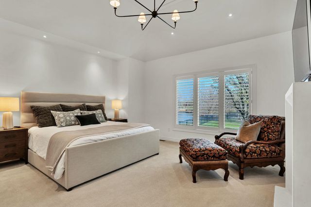 1814 N Red Brush St, Wichita, KS 67206