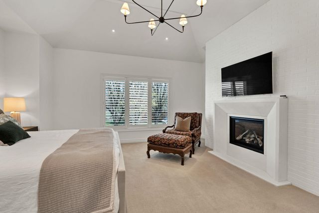 1814 N Red Brush St, Wichita, KS 67206