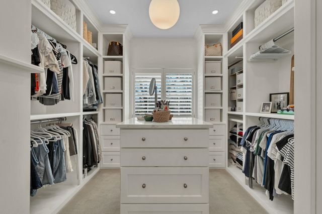 1814 N Red Brush St, Wichita, KS 67206