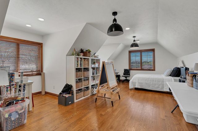 1814 N Red Brush St, Wichita, KS 67206