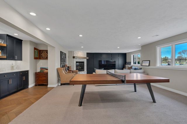 1814 N Red Brush St, Wichita, KS 67206