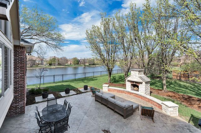 1814 N Red Brush St, Wichita, KS 67206