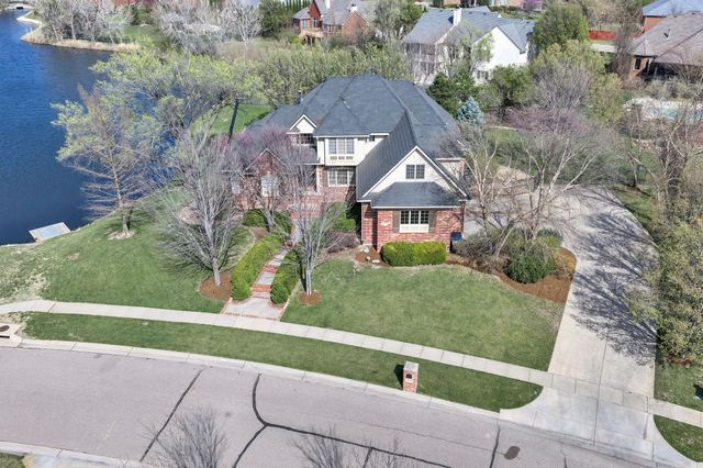 1814 N Red Brush St, Wichita, KS 67206