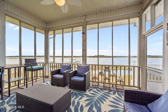 3 Osprey Circle, Sneads Ferry, NC 28460